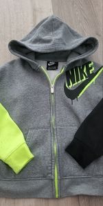 Nike zip up size 7